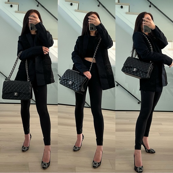 Authentic Chanel classic Black quilted lambskin Jumbo in SHW - Picture 5 of 17